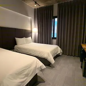 2* Hotel Renaissance